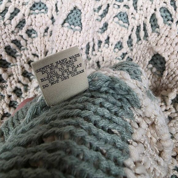 Gimmicks by BKE Distressed Open Knit Sweater XL - Picture 6 of 7